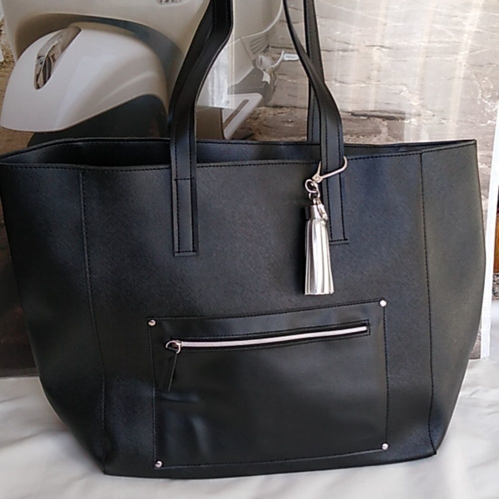 NWT Black Bath and Body Tote